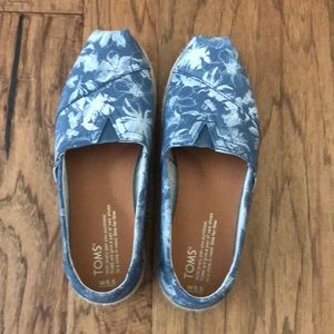 Toms Floral Espadrilles